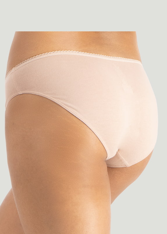 VYAYA Nude Low Rise Brief