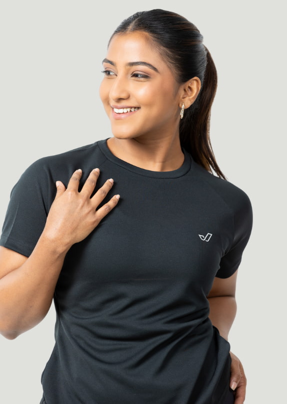 VYAYA Black Ultralight Tee